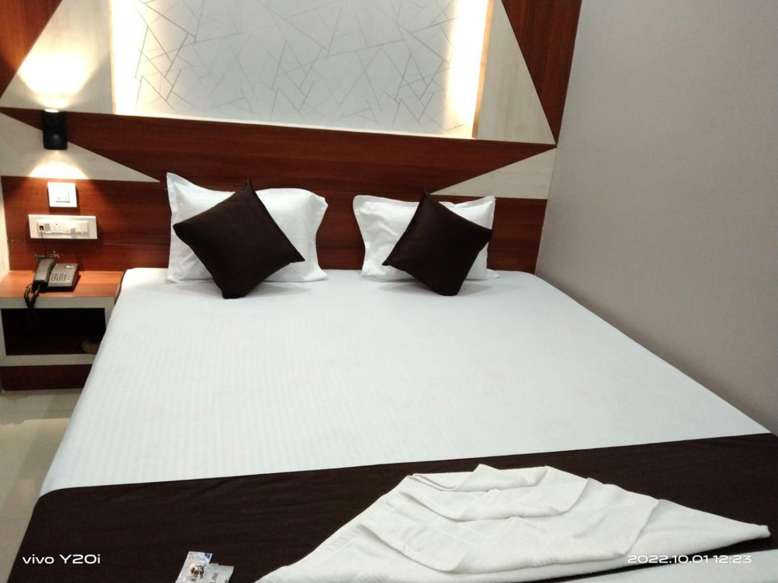 Hotel Marine Blue !! Beach Distance 50 Mts !! 迪卡 外观 照片