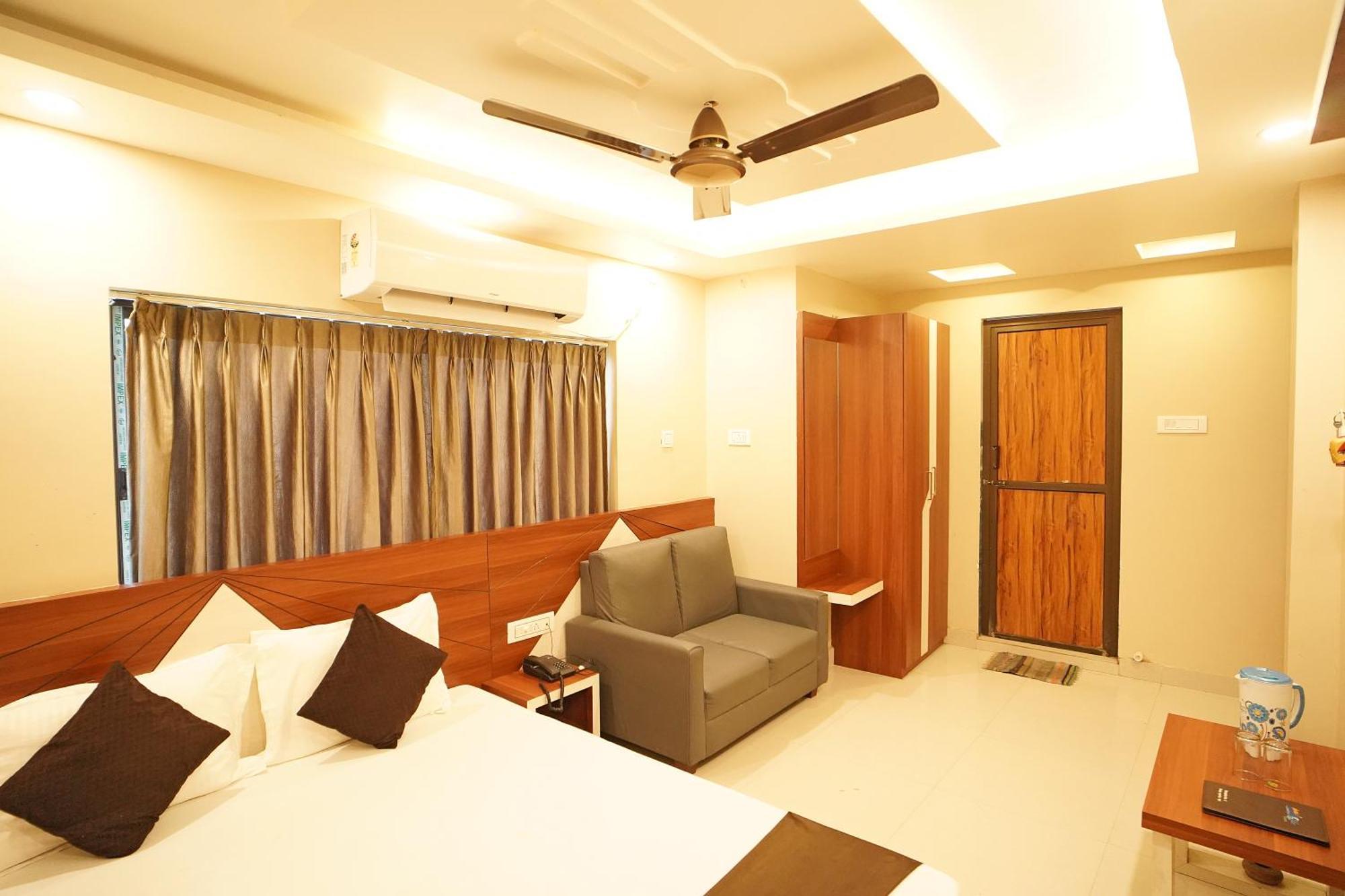 Hotel Marine Blue !! Beach Distance 50 Mts !! 迪卡 外观 照片